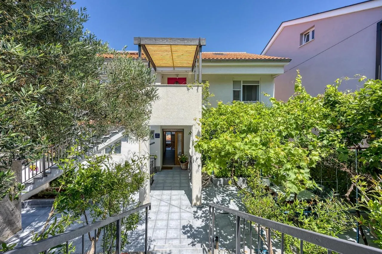 Enolabee Harbour View Apartment - Happy Rentals Mali Lošinj Croaţia