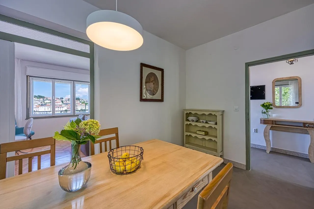 Enolabee Harbour View Apartment - Happy Rentals Mali Lošinj