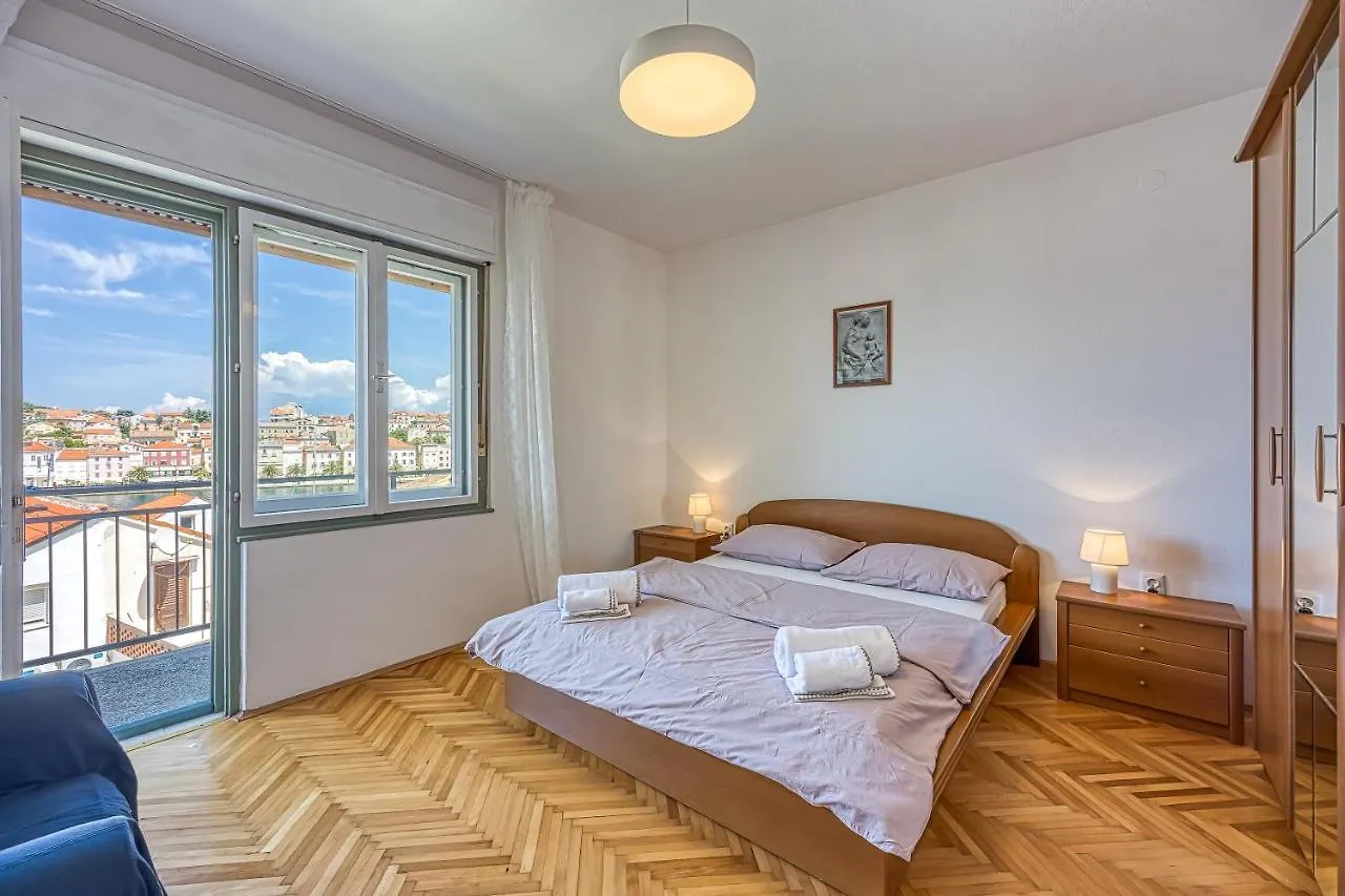 Enolabee Harbour View Apartment - Happy Rentals Mali Lošinj