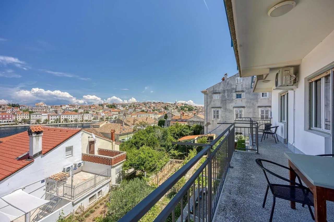 Enolabee Harbour View Apartment - Happy Rentals Mali Lošinj 0*,