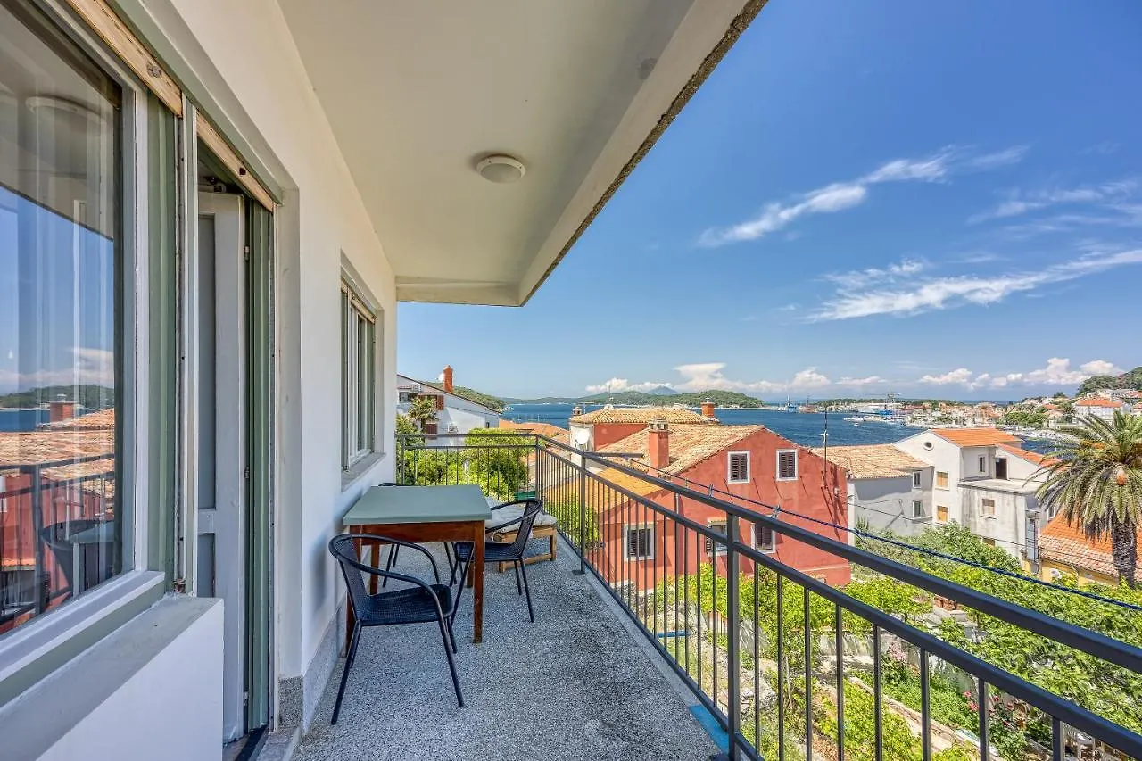 Enolabee Harbour View Apartment - Happy Rentals Mali Lošinj